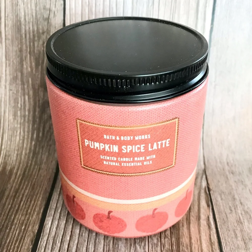 🆕25+ Hrs Pumpkin Spice Latte Candle by White Barn/Bath and Body Works SI… - Picture 2 of 3